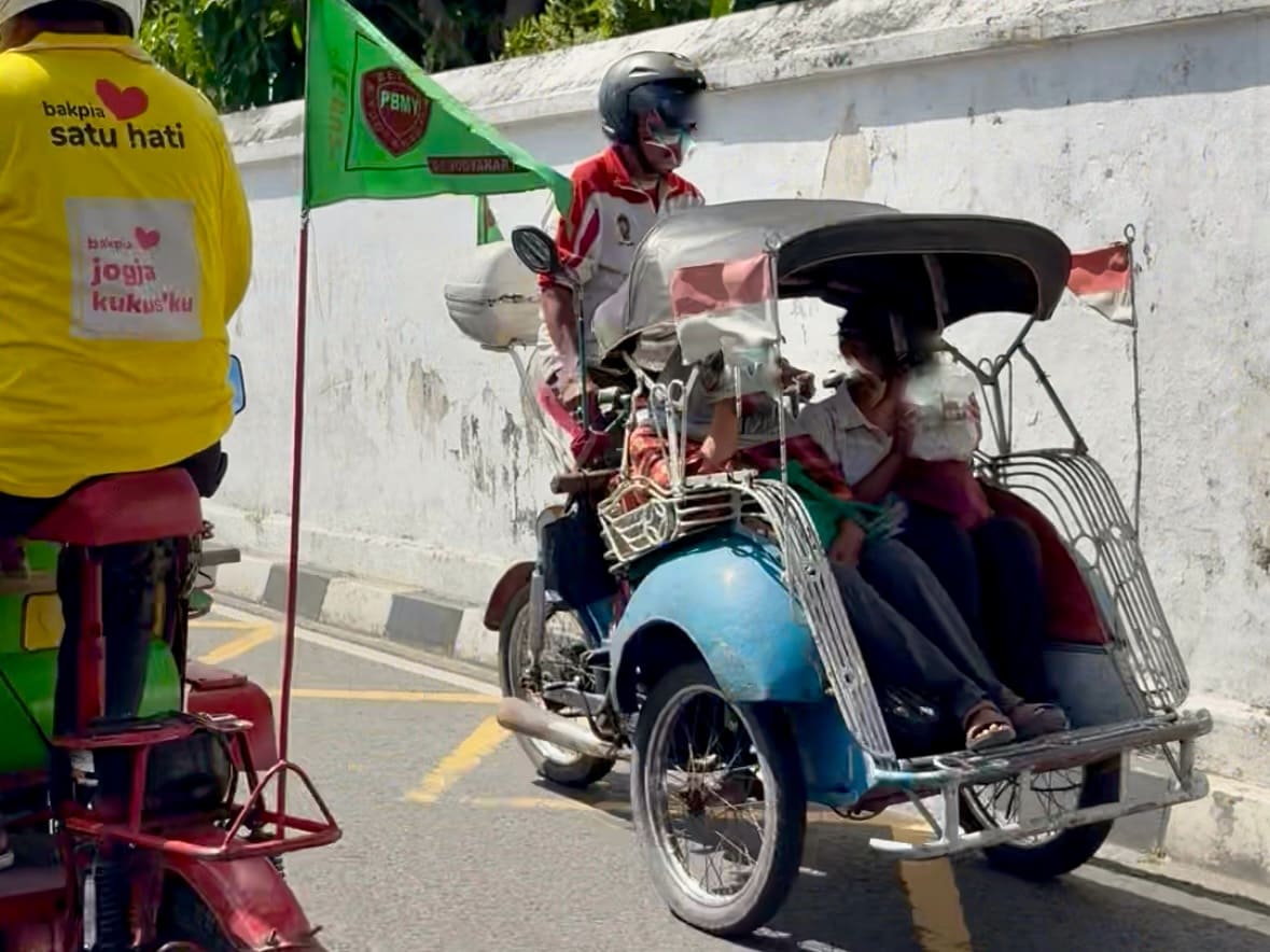 インドネシアのレトロな三輪タクシー【知りたい！現地の暮らし】